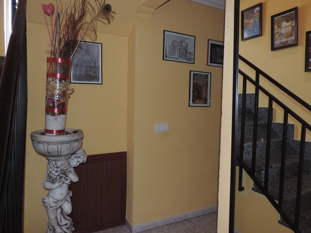 Hostal Sali Pelabravo Εξωτερικό φωτογραφία