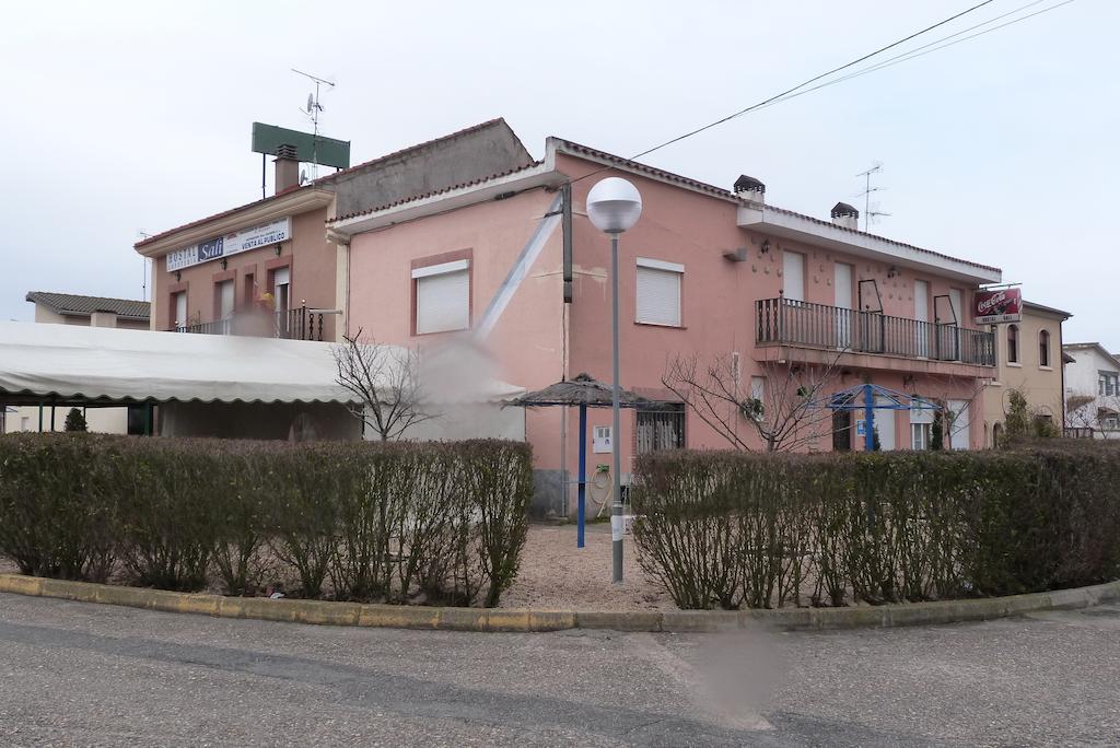 Hostal Sali Pelabravo Εξωτερικό φωτογραφία
